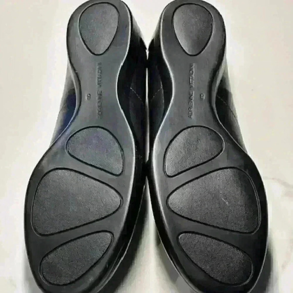 NWOT Adrienne Vittadini Women's Black Leather Round Toe Slip-On Flats Size 8 - Picture 8 of 10